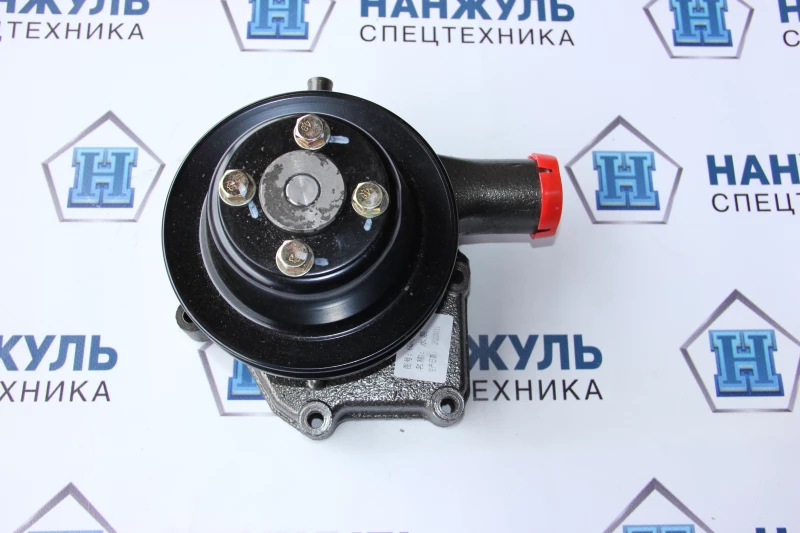 Насос водяной (помпа) Yuchai 6QAJ-1307010 LW300FN