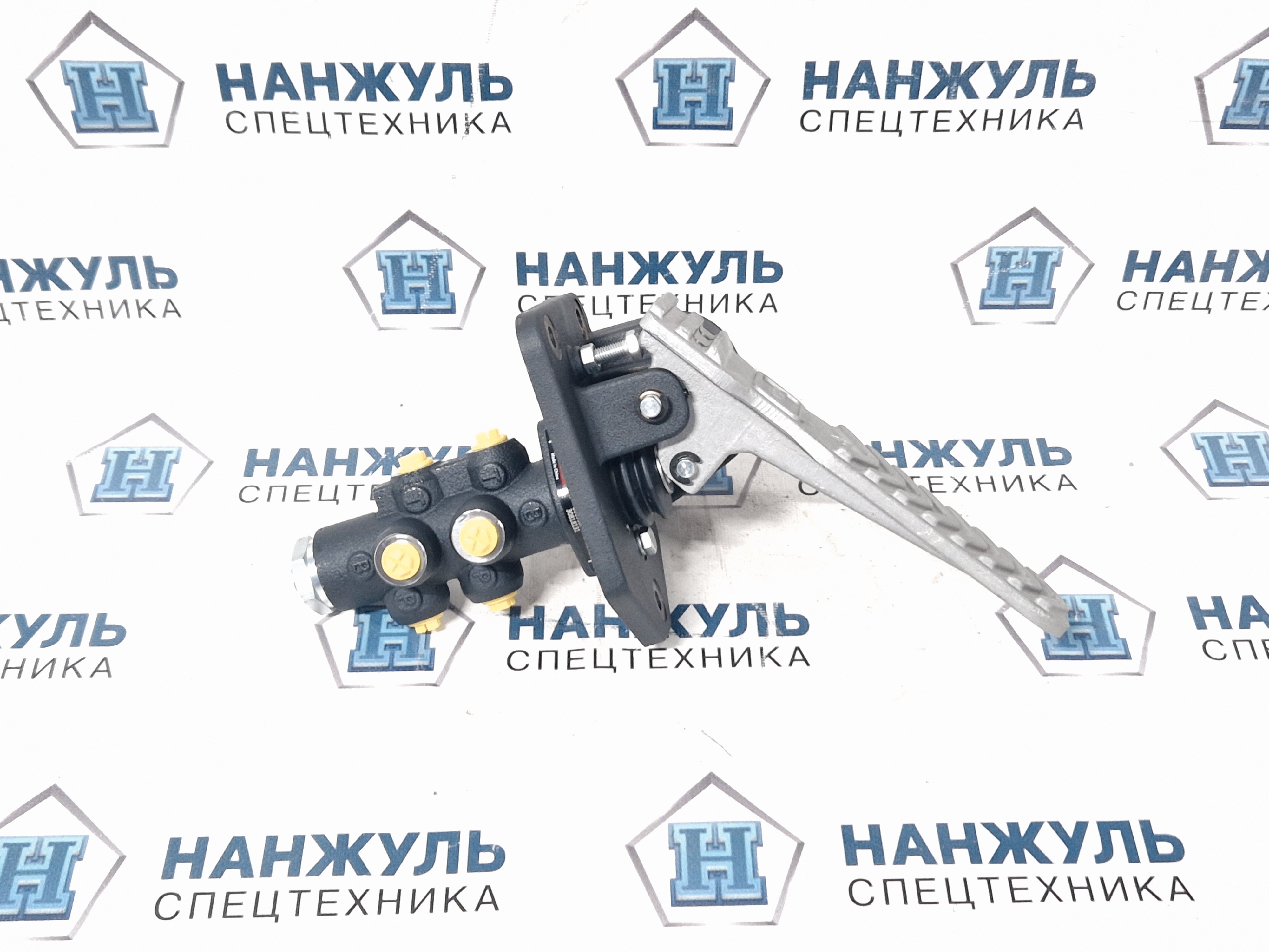 Педаль тормоза XC6-3007K