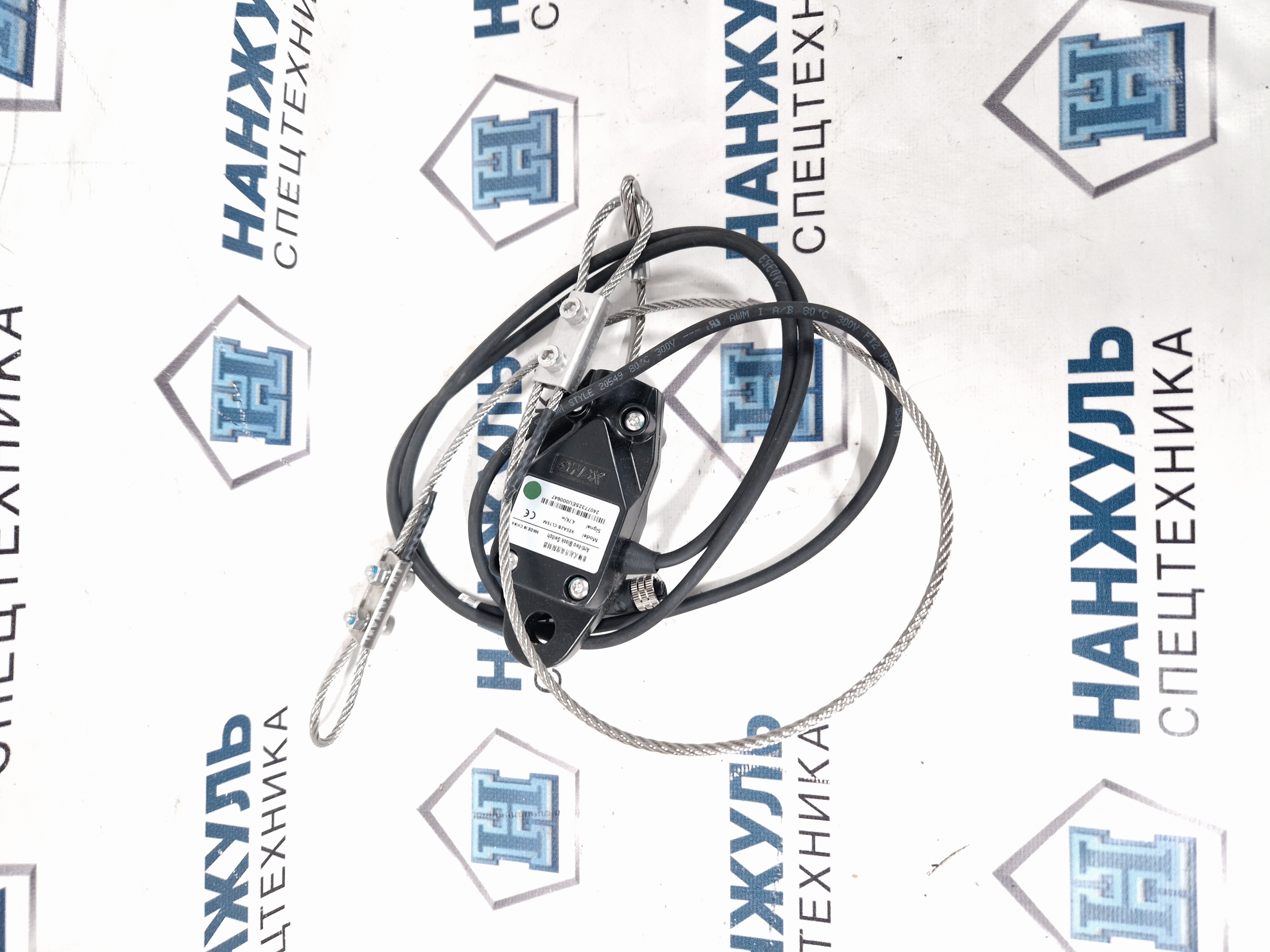 Ограничитель подъема крюка XCT30 XESA2B-CL15M