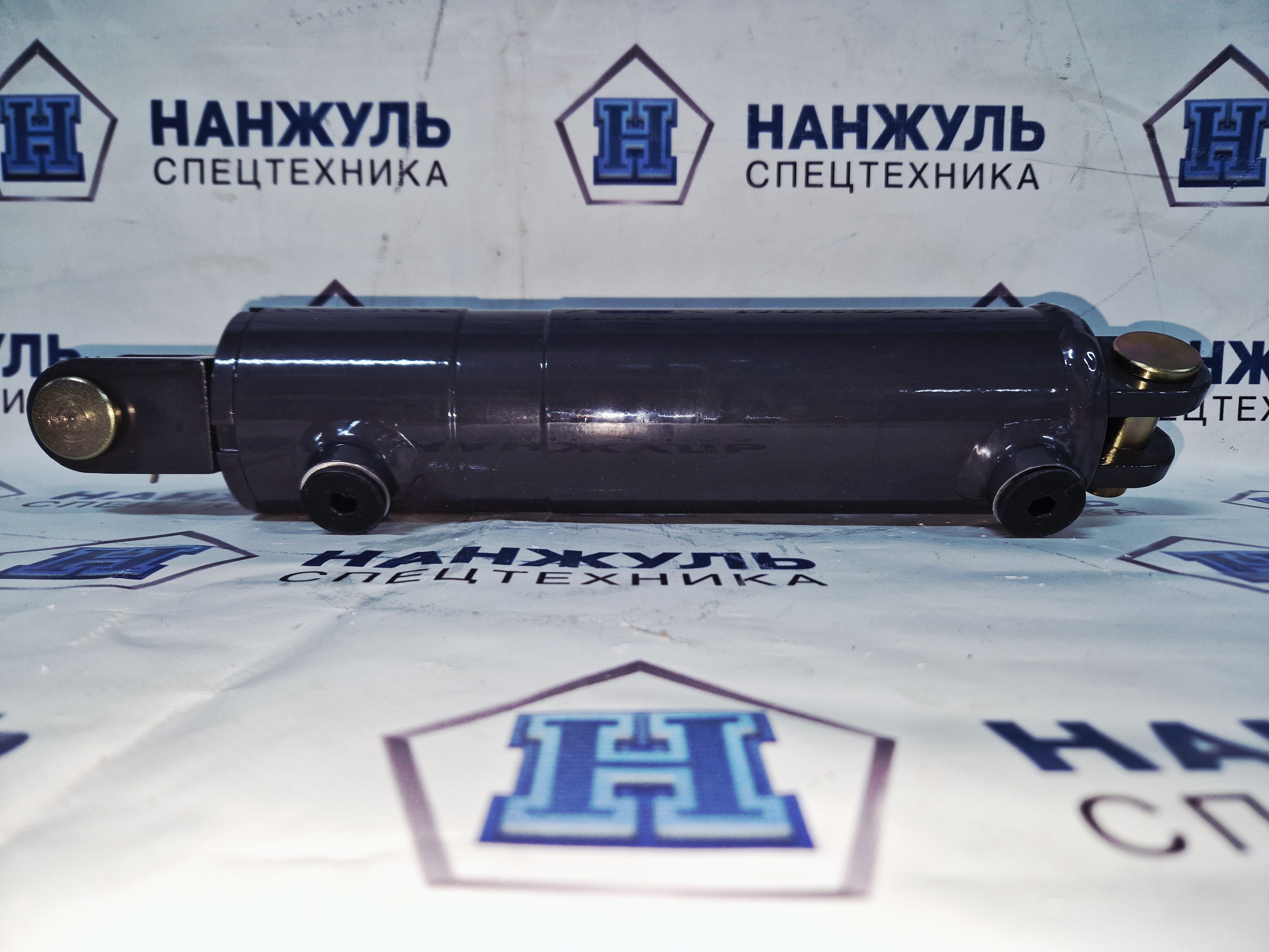 Гидроцилиндр рулевого управления XMR403