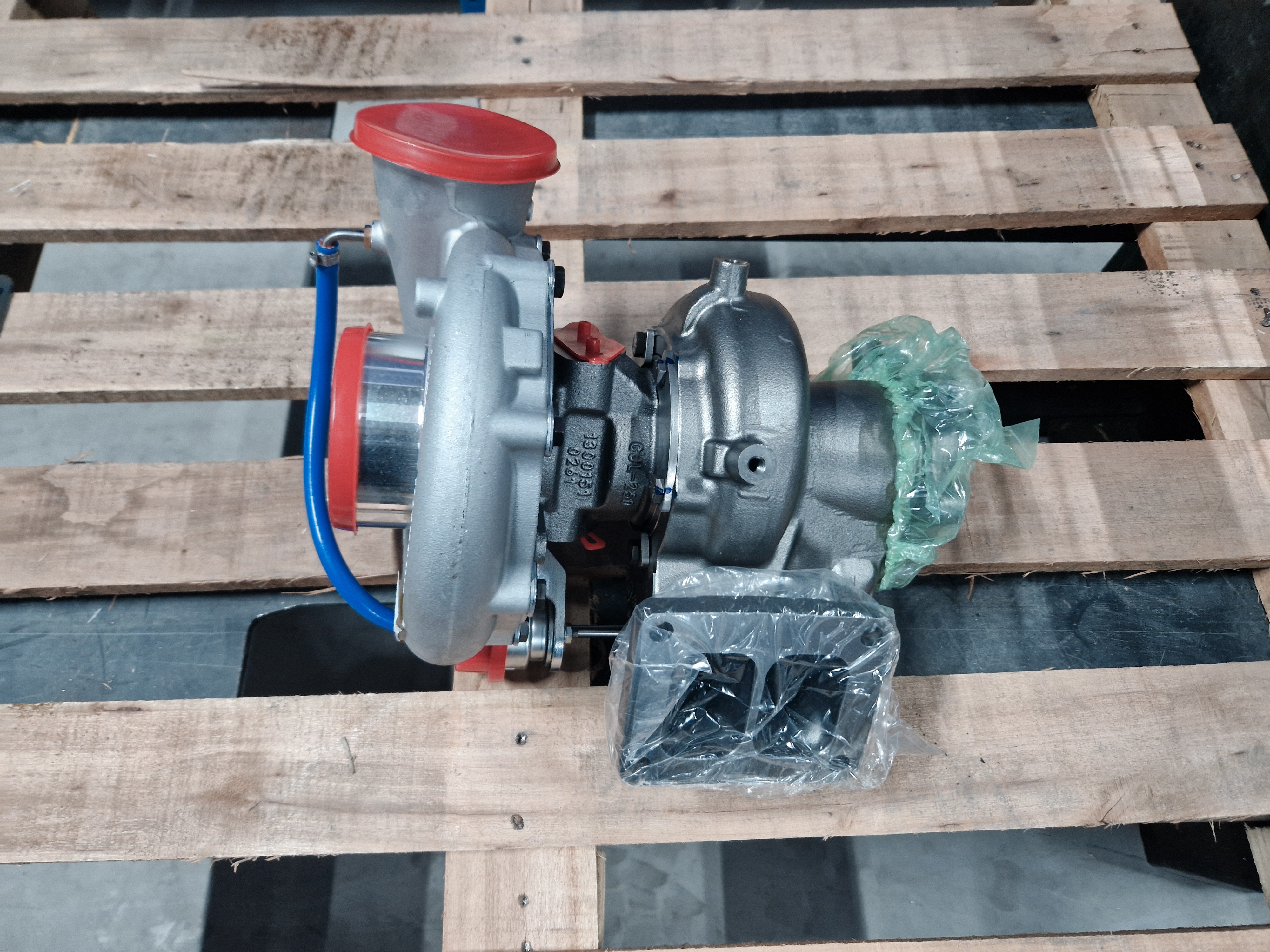Турбокомпрессор 1013343072 Weichai 6M33 (WBW)