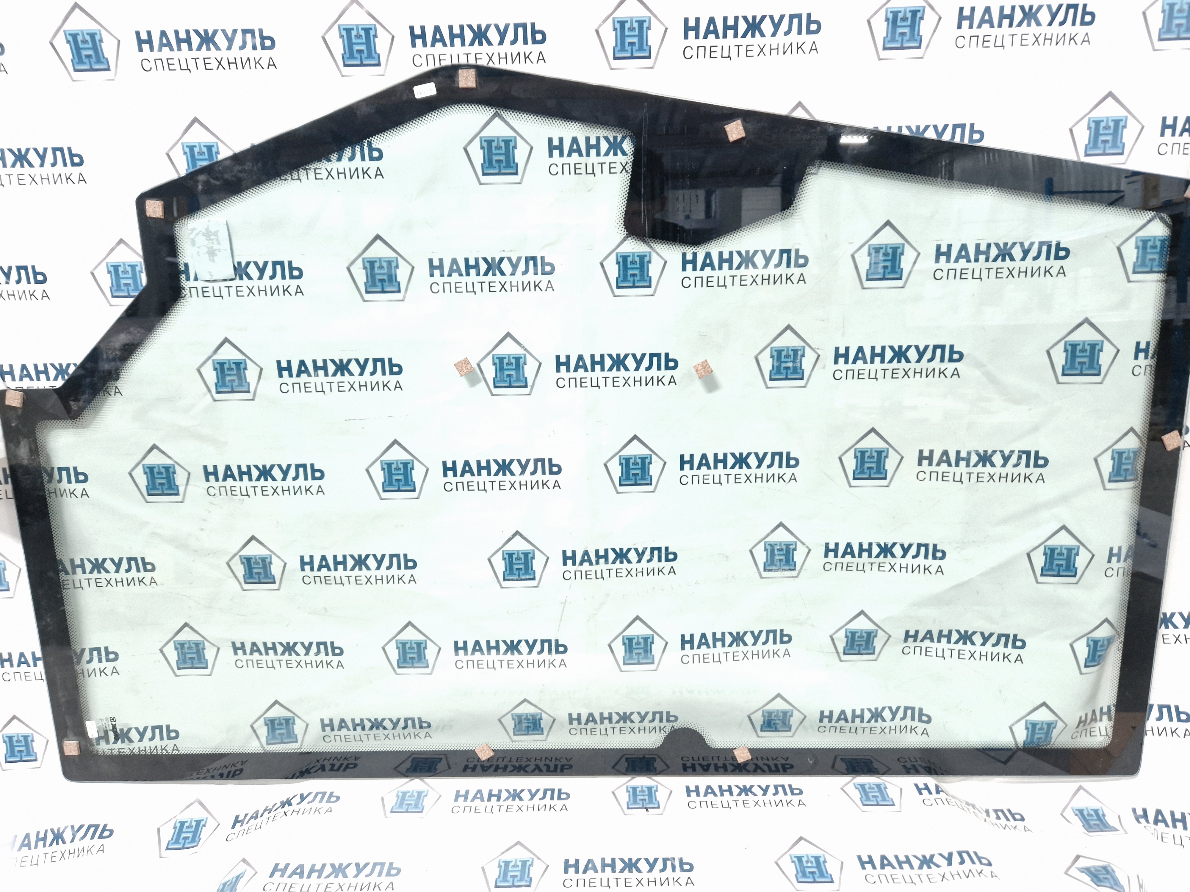 Стекло левой двери GR215