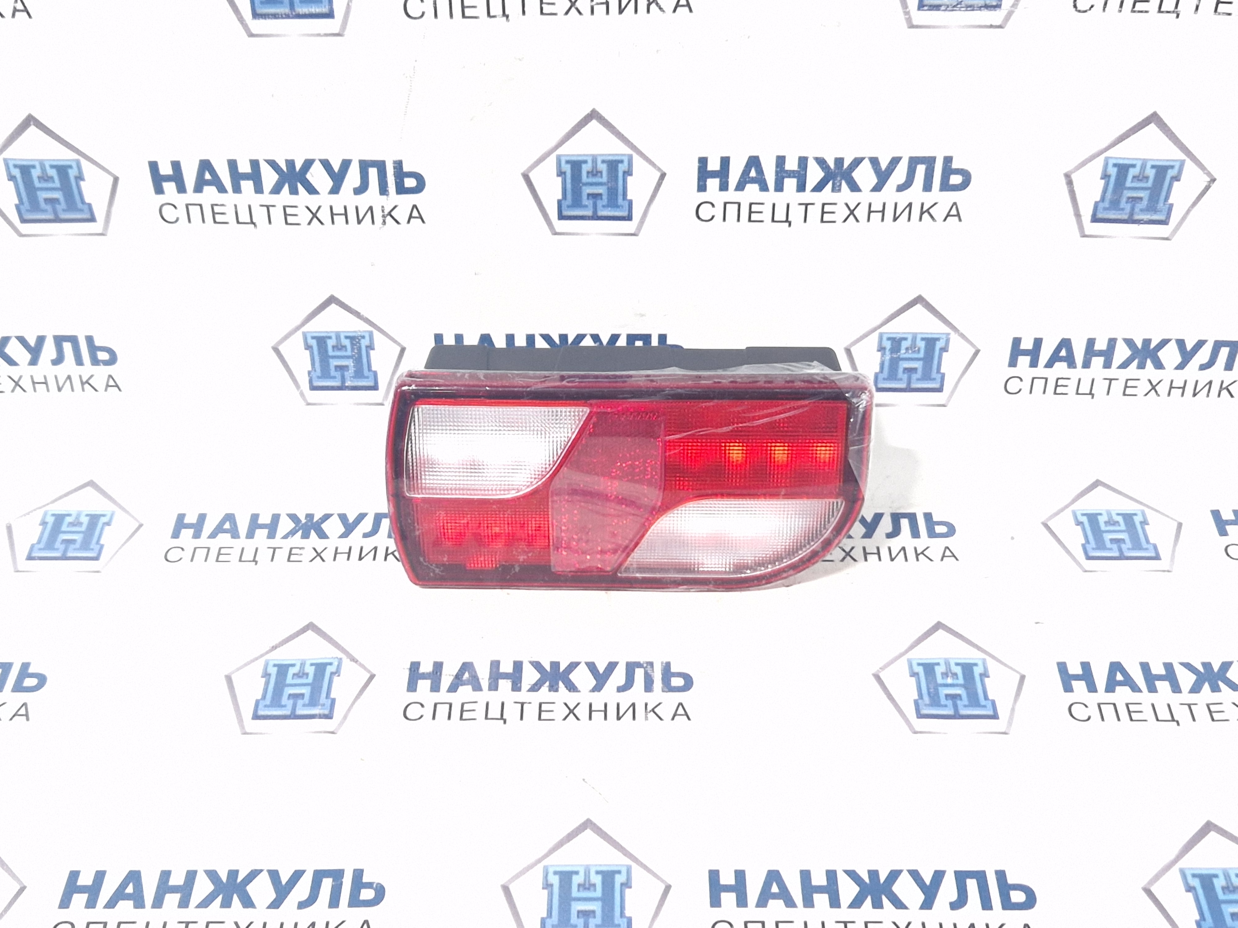 Фара задняя (правая) комбинированная XHL8-52L XE210 (CN)
