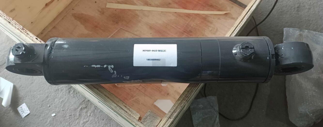 Гидроцилиндр поворота XGYG01-042D LW500FN