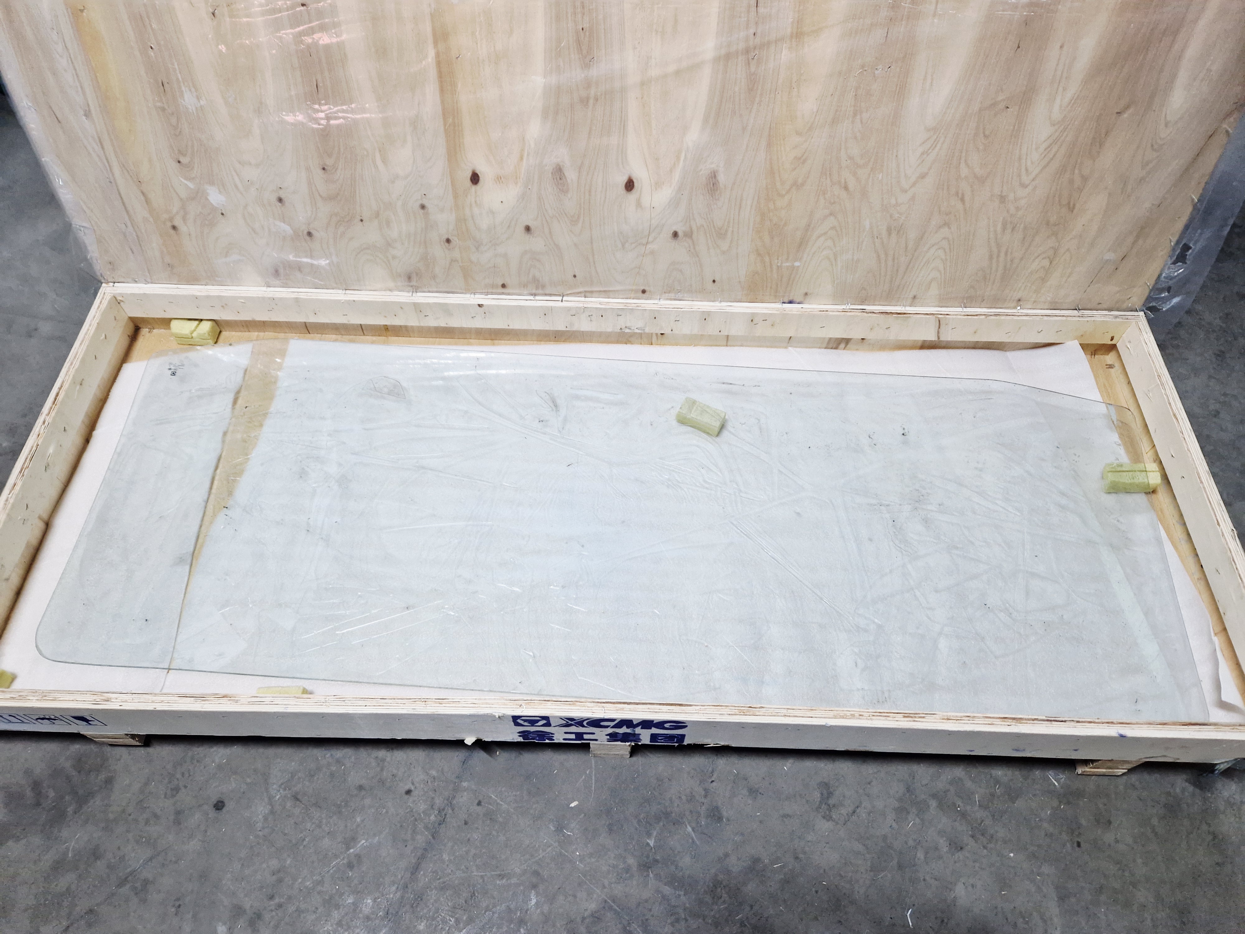 Стекло лобовое XCT25 XCT30