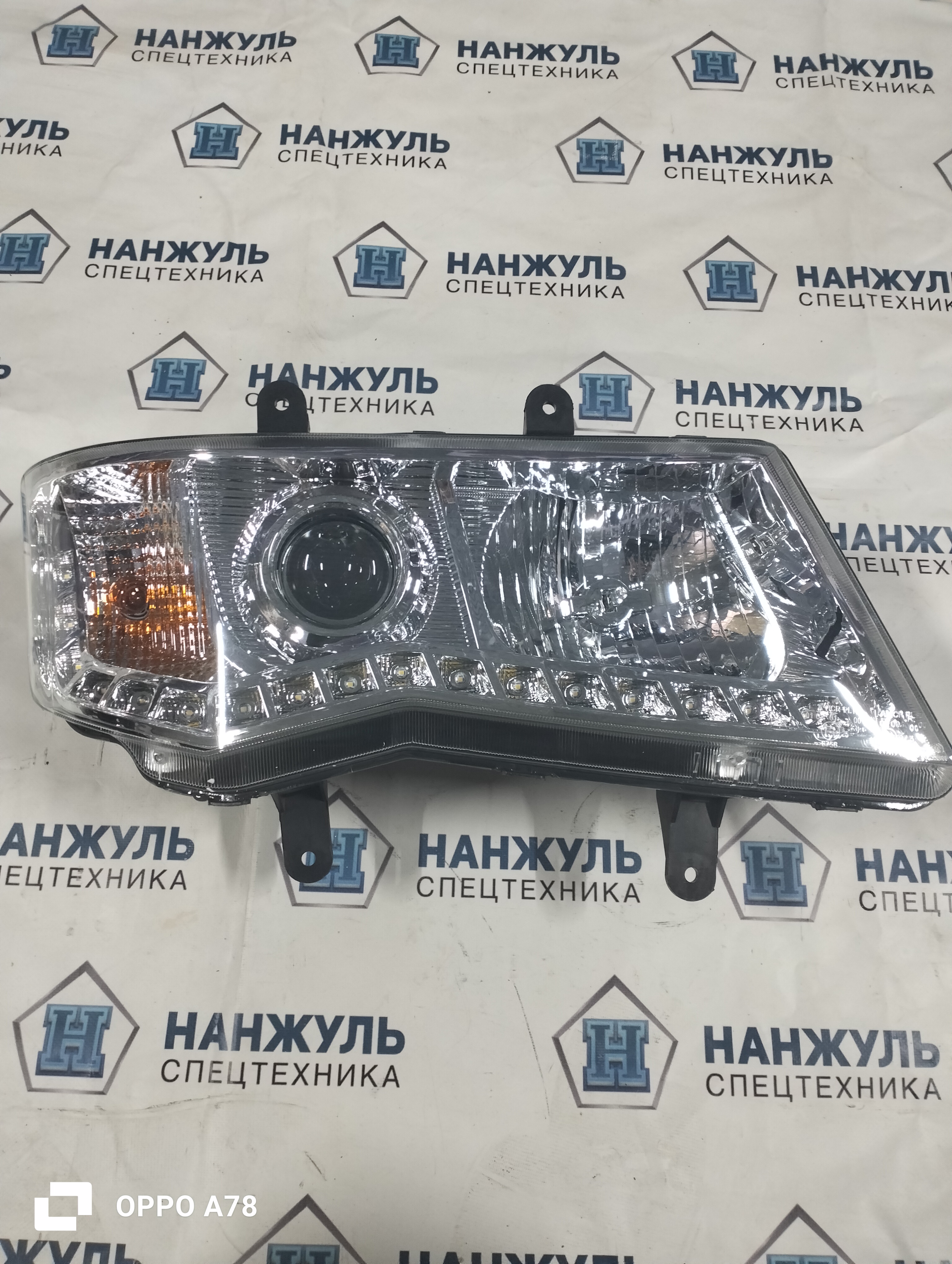 Лампа передняя (правая) комбинированная в сборе XCT25