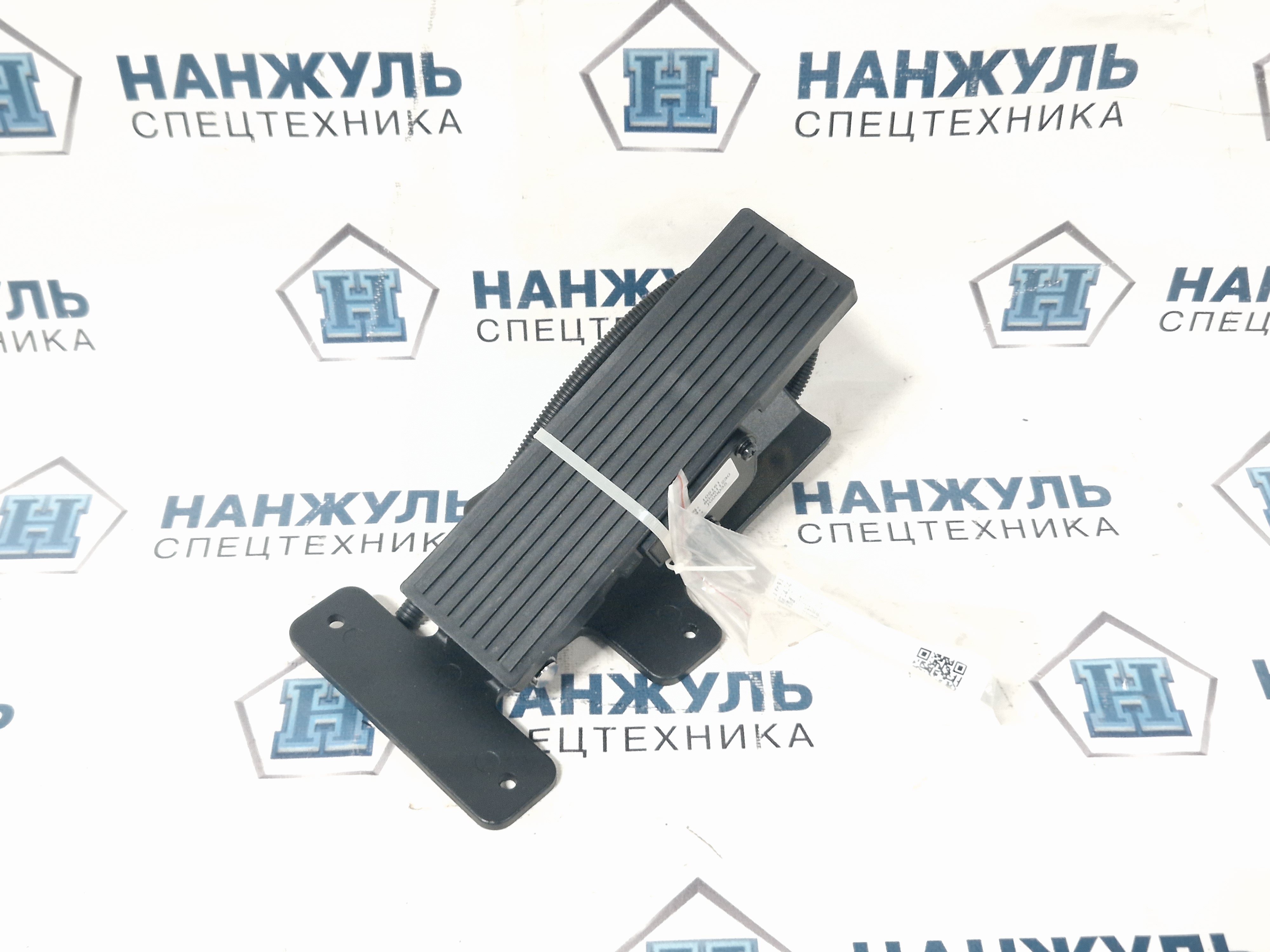 Педаль газа эелектронная XCT25 XCT55