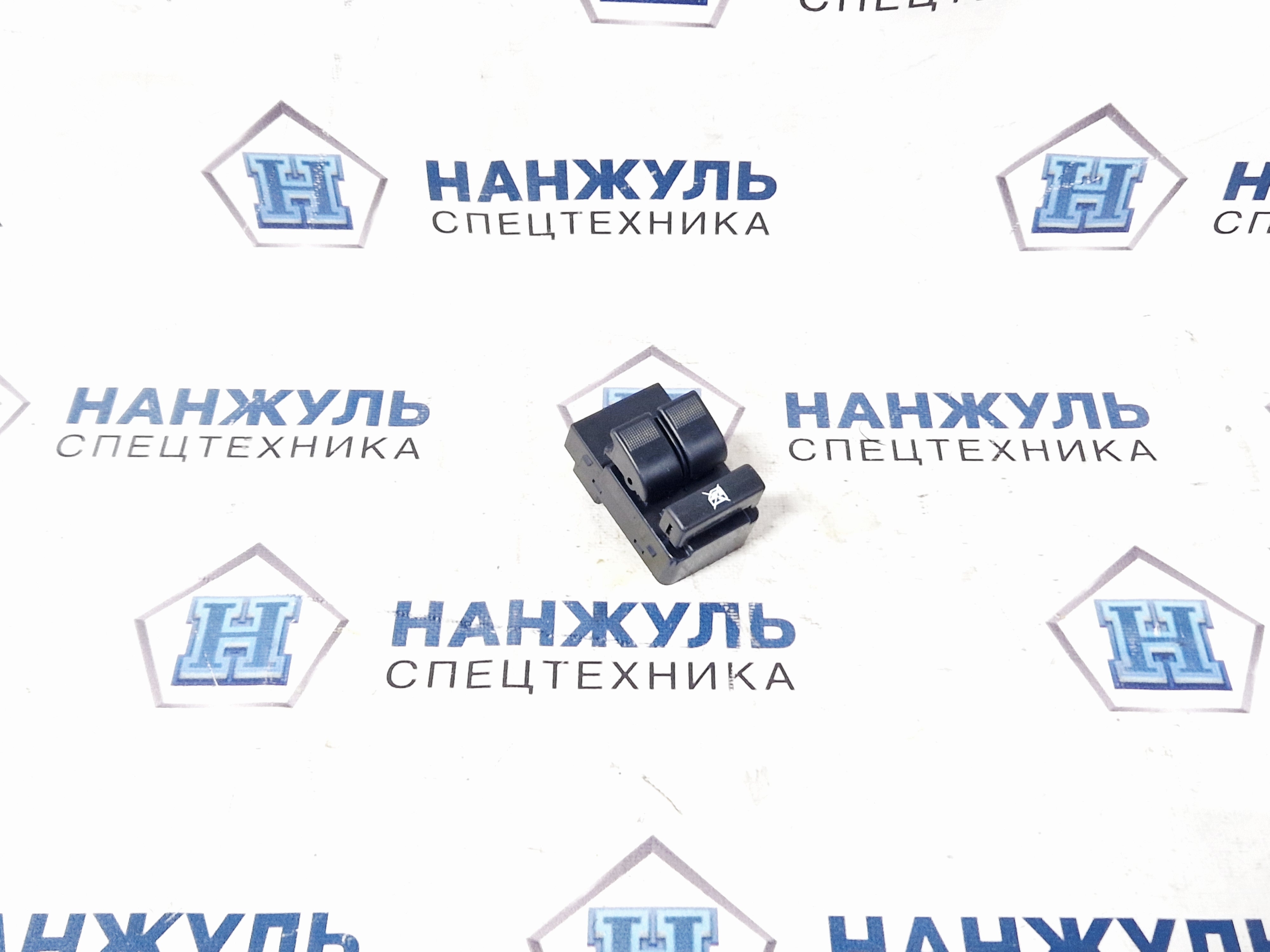Блок кнопок стеклоподъемника левой двери QY25 XCT25 XCT30