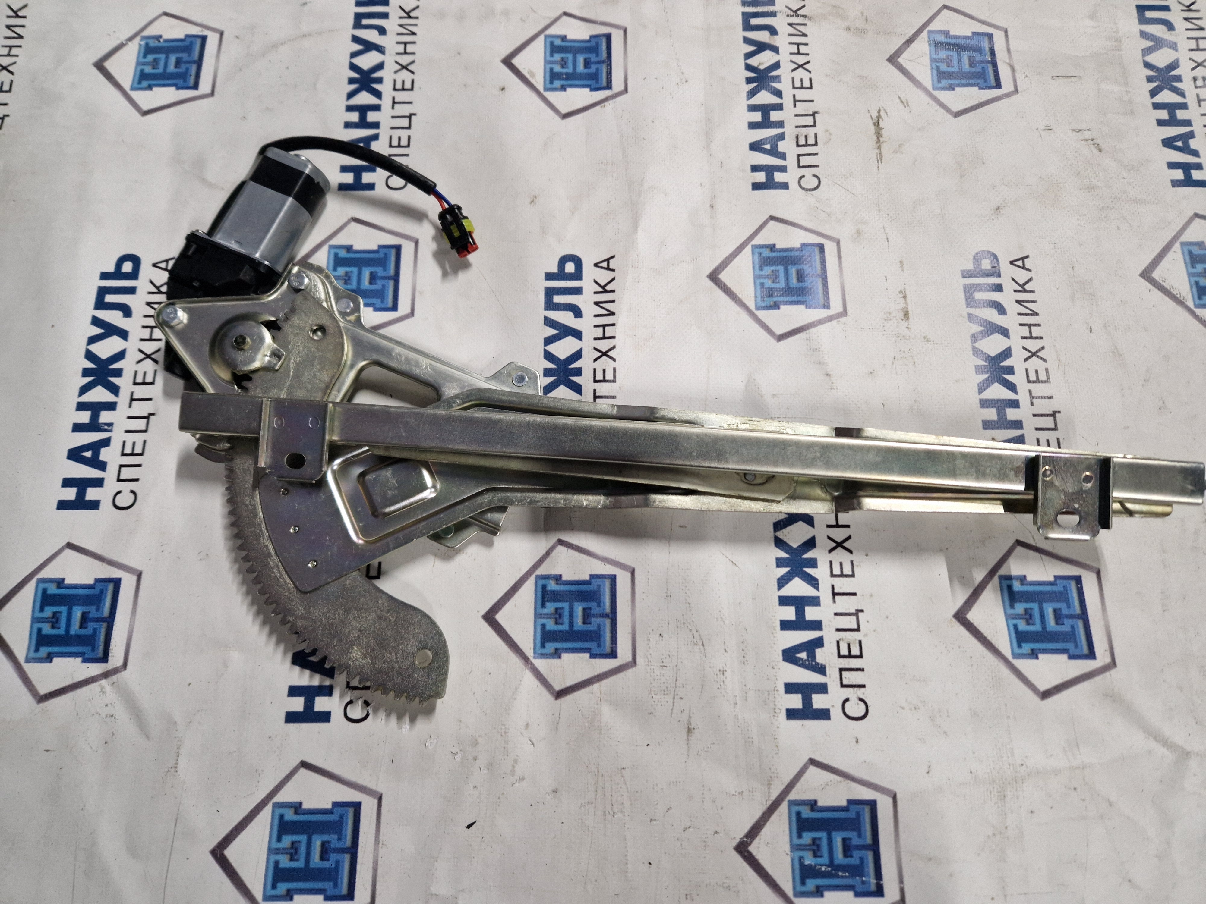 Механизм подъема стекла в сборе XCT25L5-SR