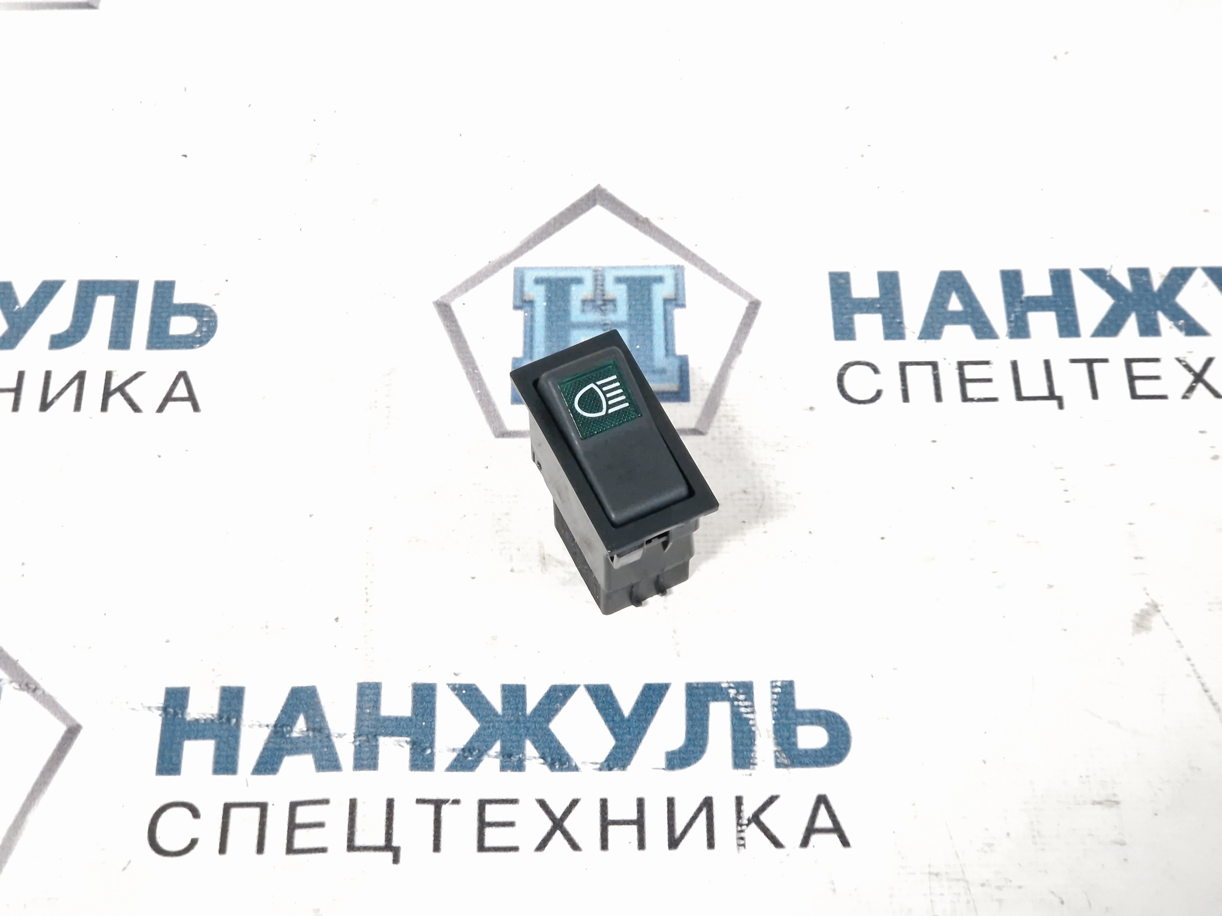 Кнопка включения/выключения фар GR215