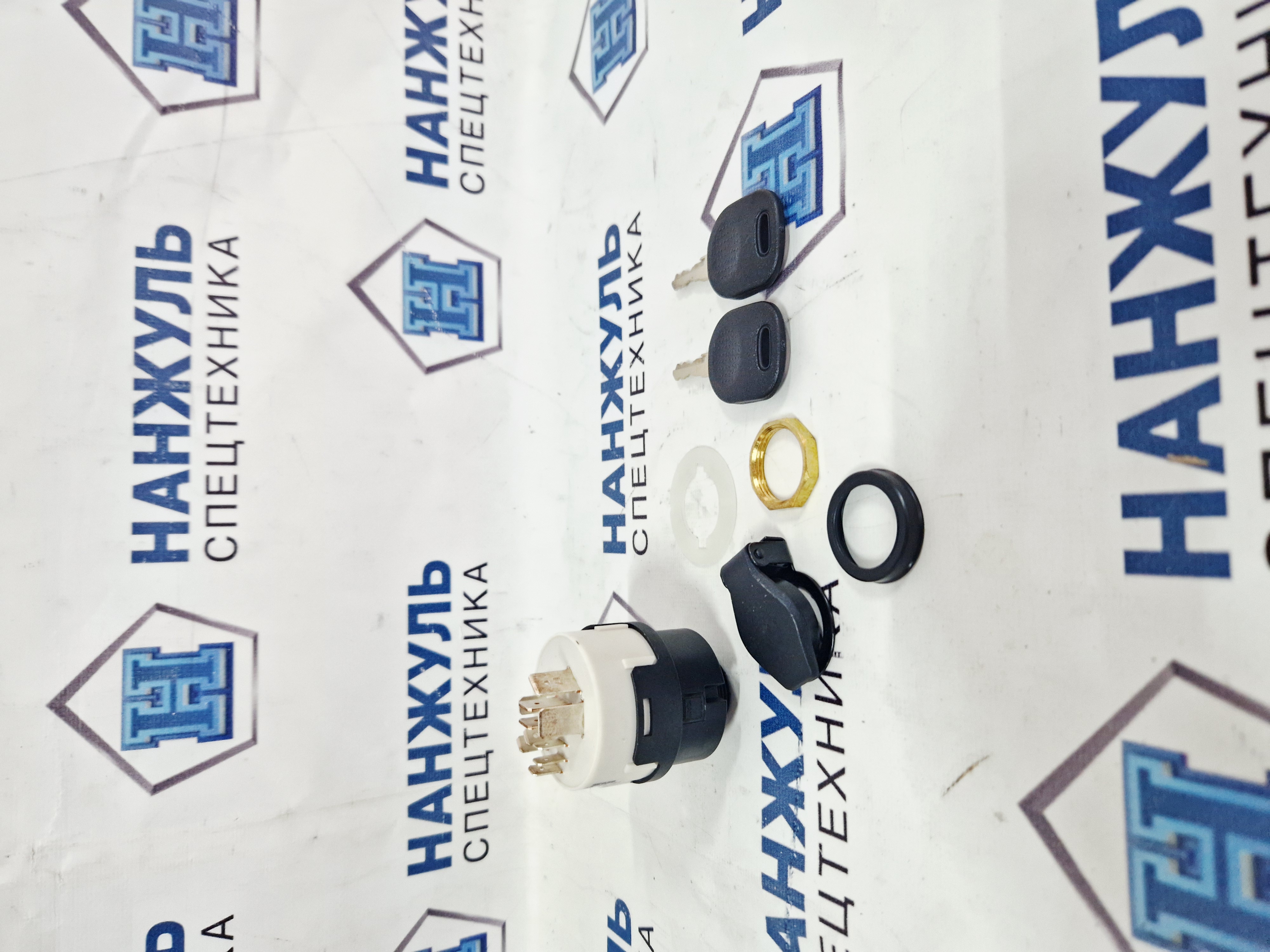 Замок зажигания XS163