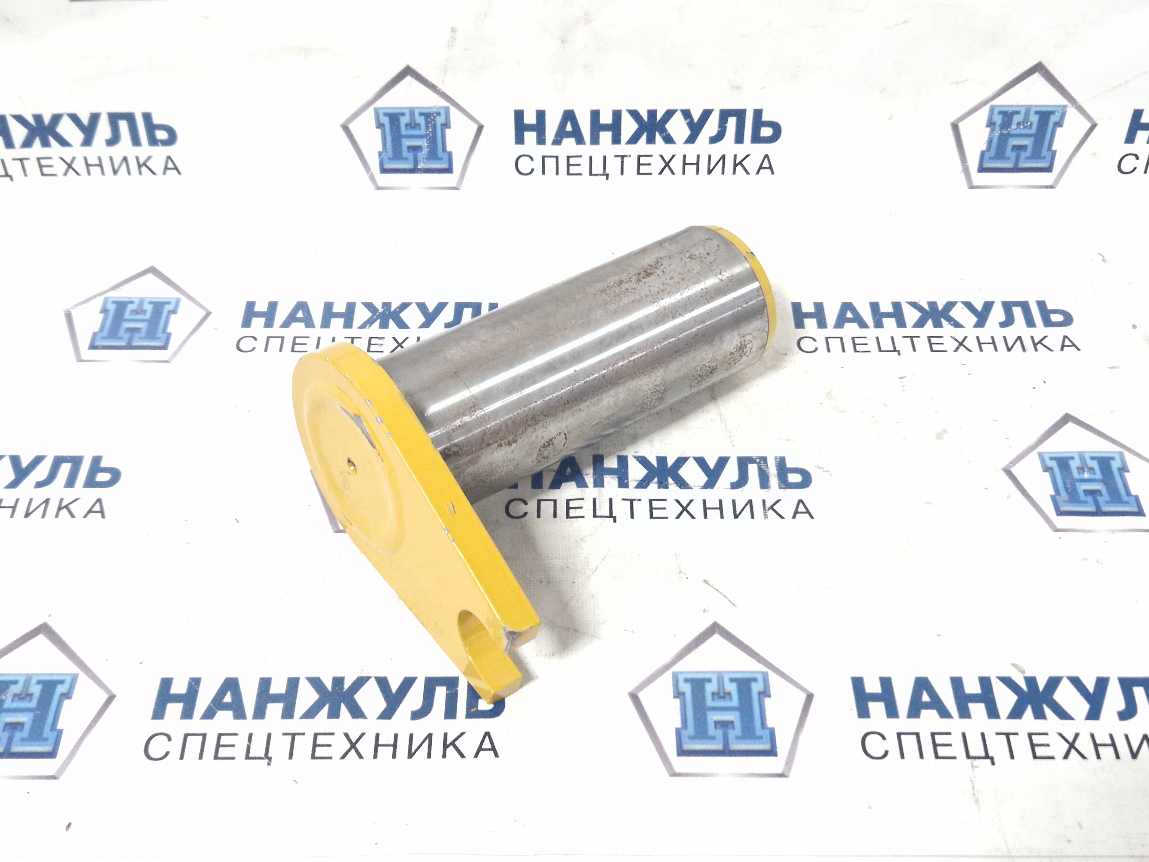 Палец (80*230) рукоять-гидроцилиндр 02.12 XE210W