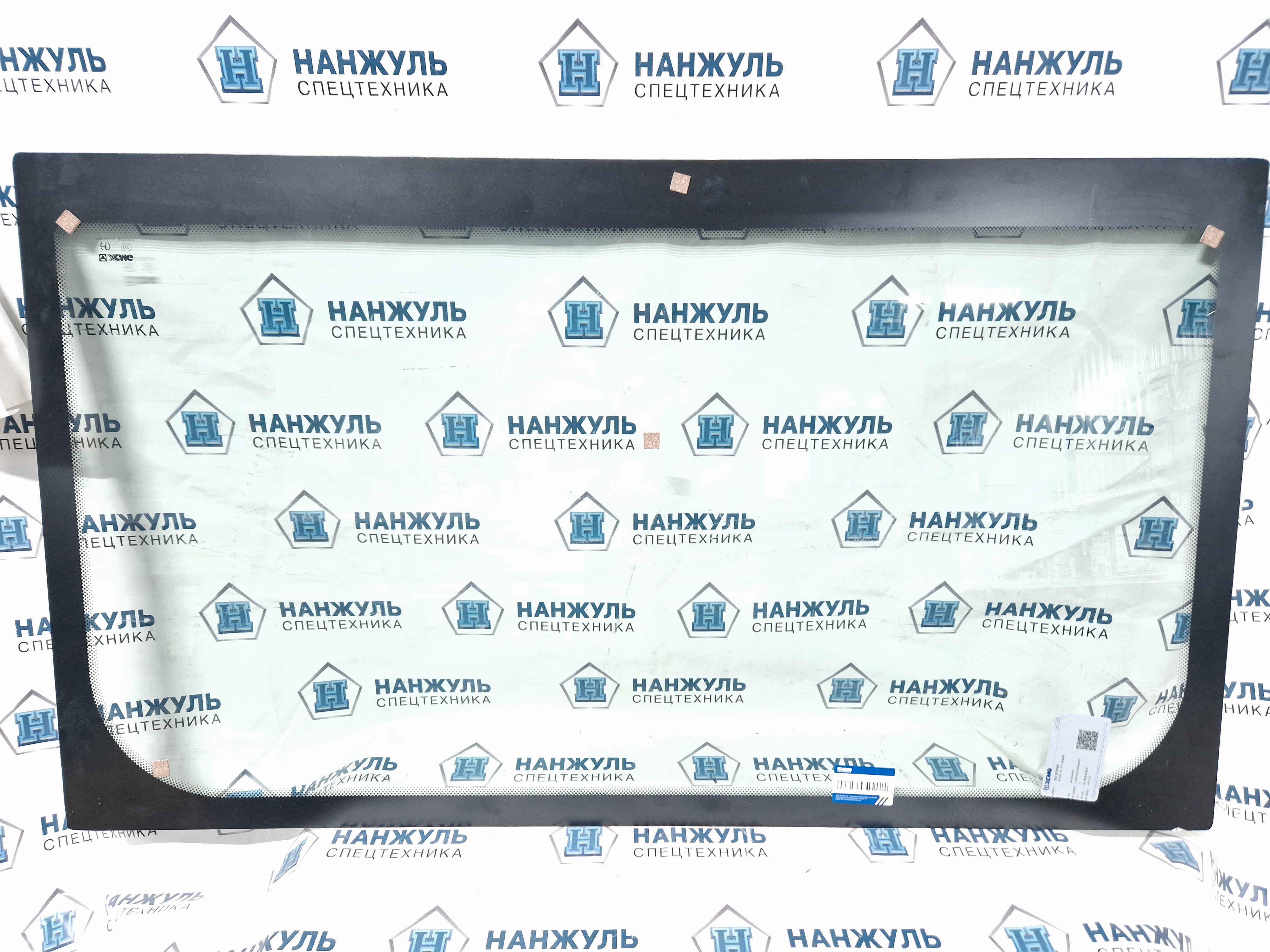 Стекло кабины заднее GR215