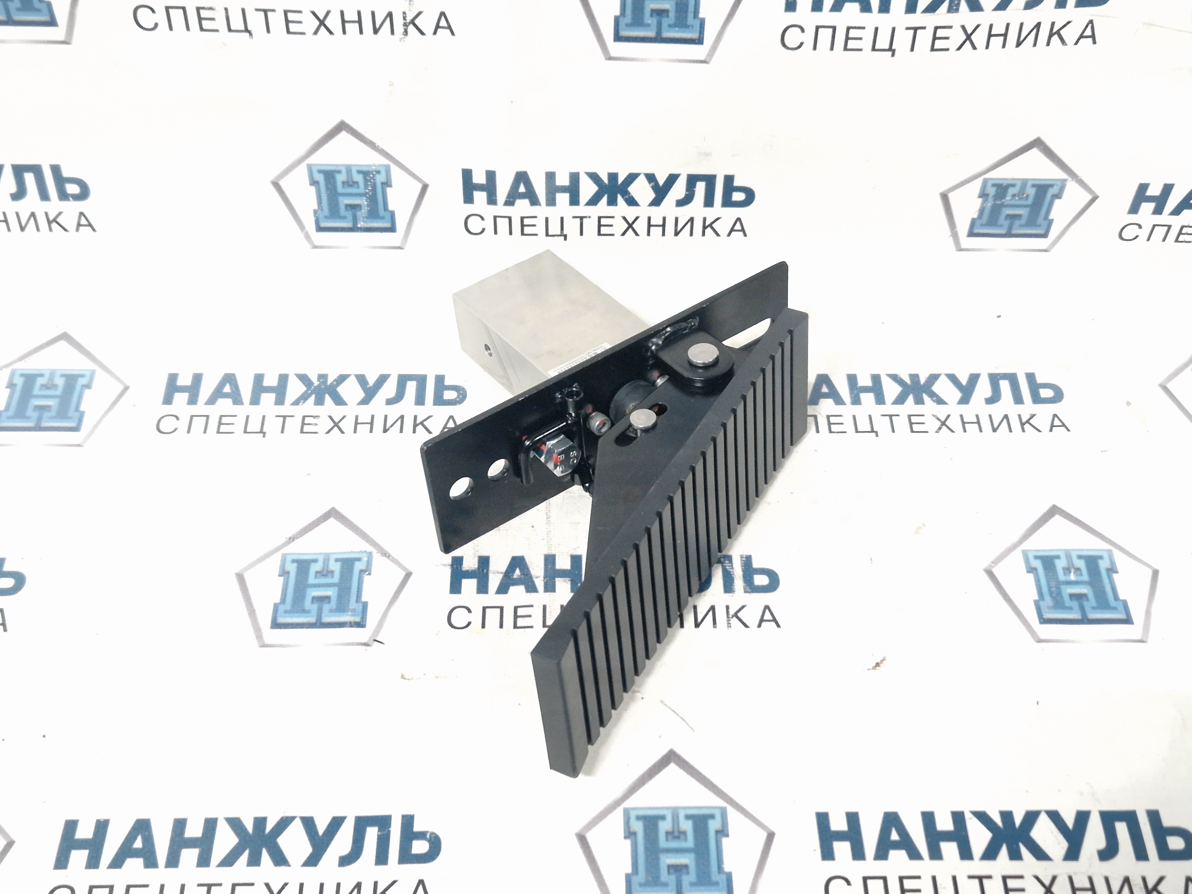 Педаль управления гидромолотом XE215C SRPHF-D-Q6-1-GL