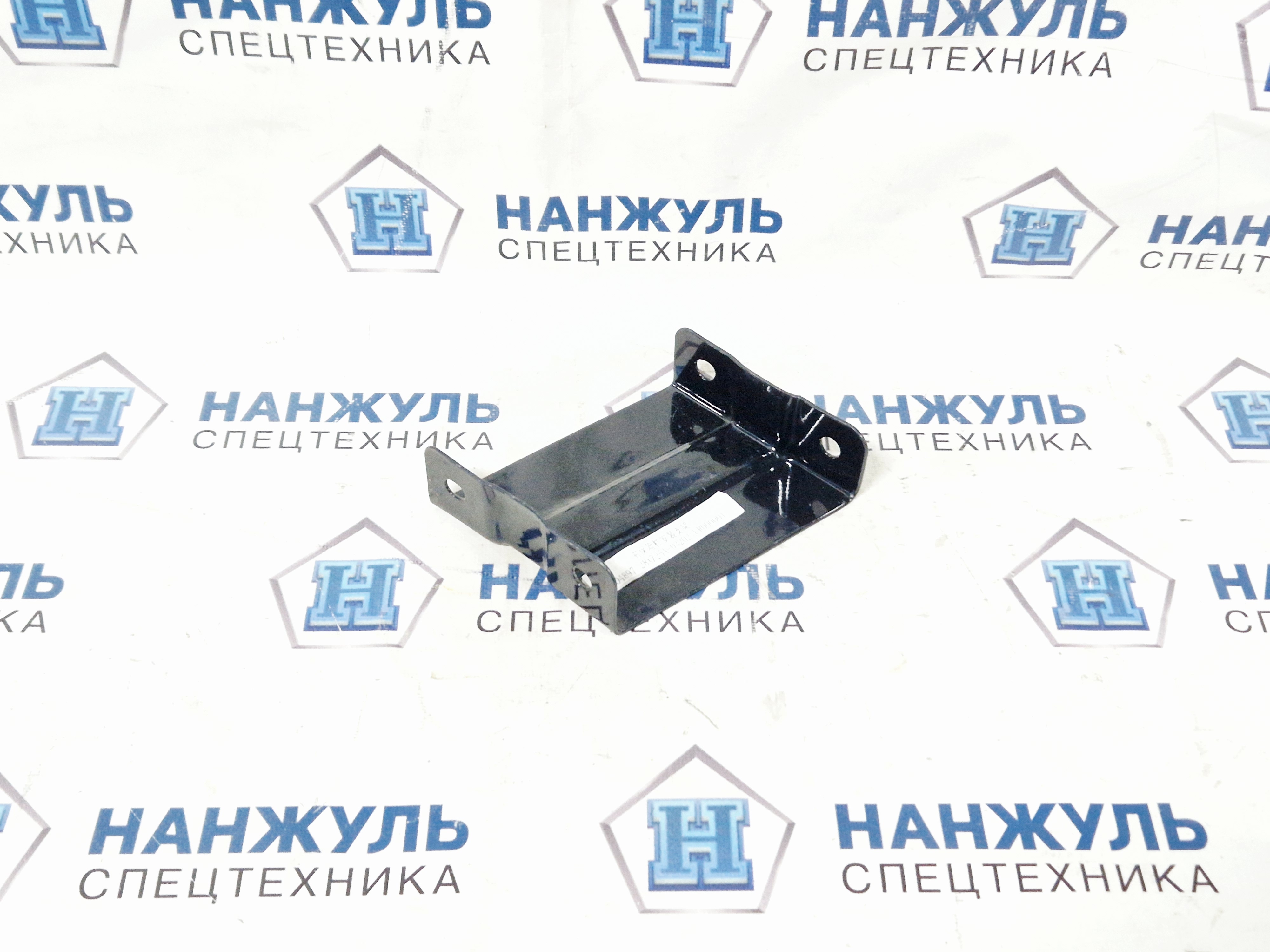 Кронштейн бампера правый XCT25