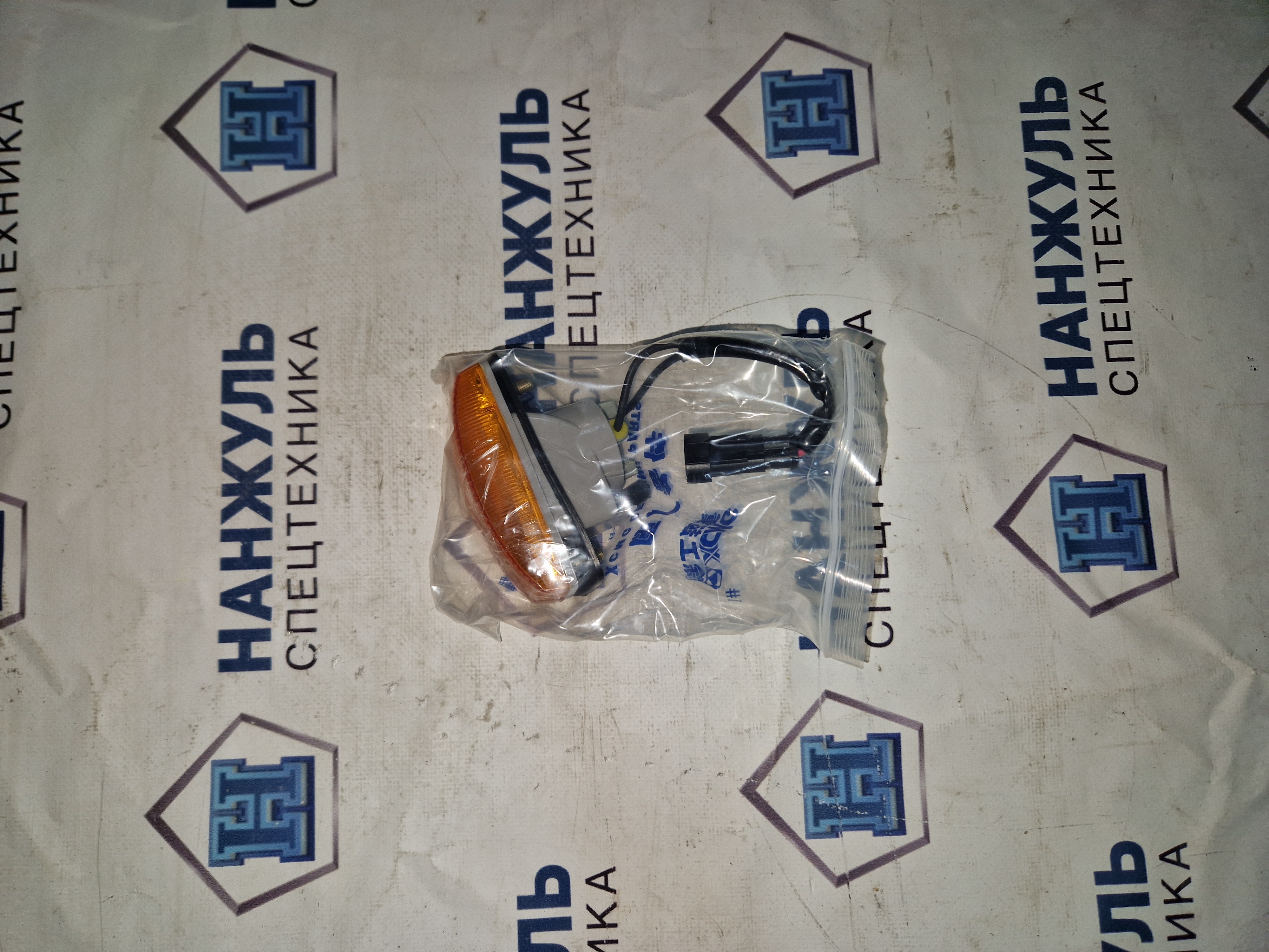 Указатель поворота (левый) XCT25