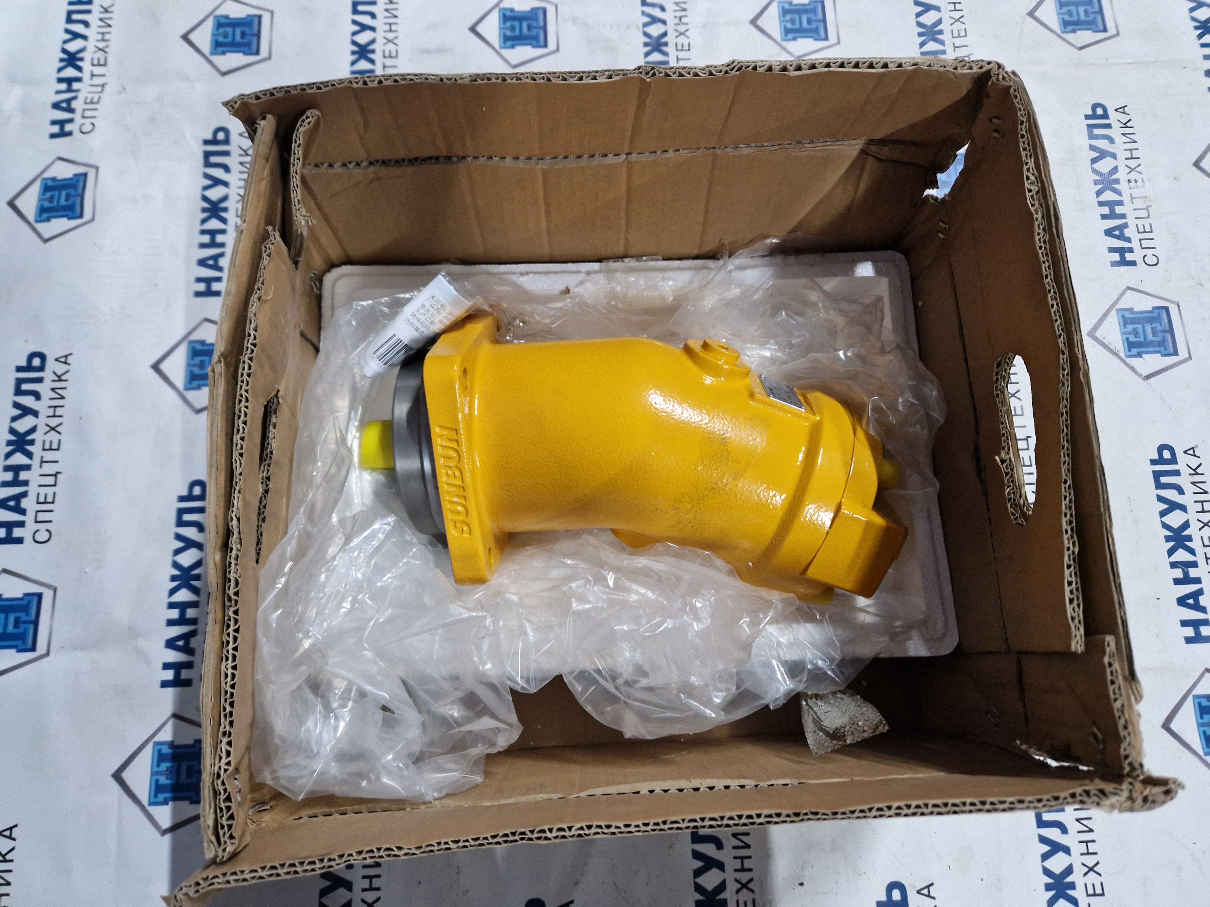 Гидромотор поворота XCT25L