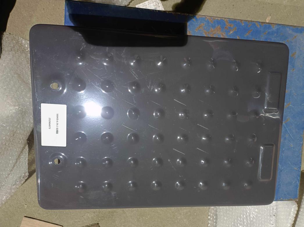 Крышка бардачка противовеса левая 500 KD.6.5A.3 LW500