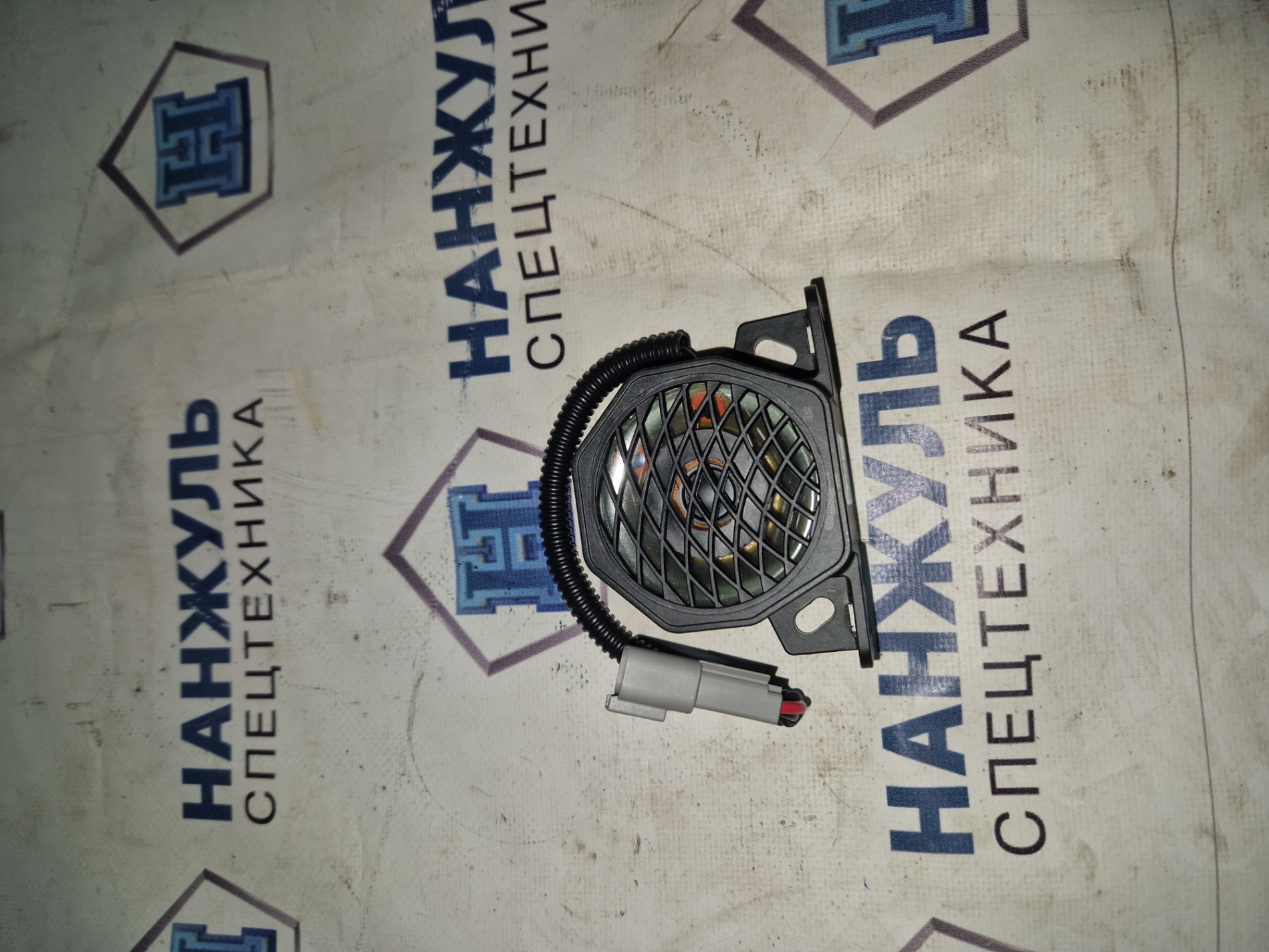 Сигнал звуковой заднего хода XMR403