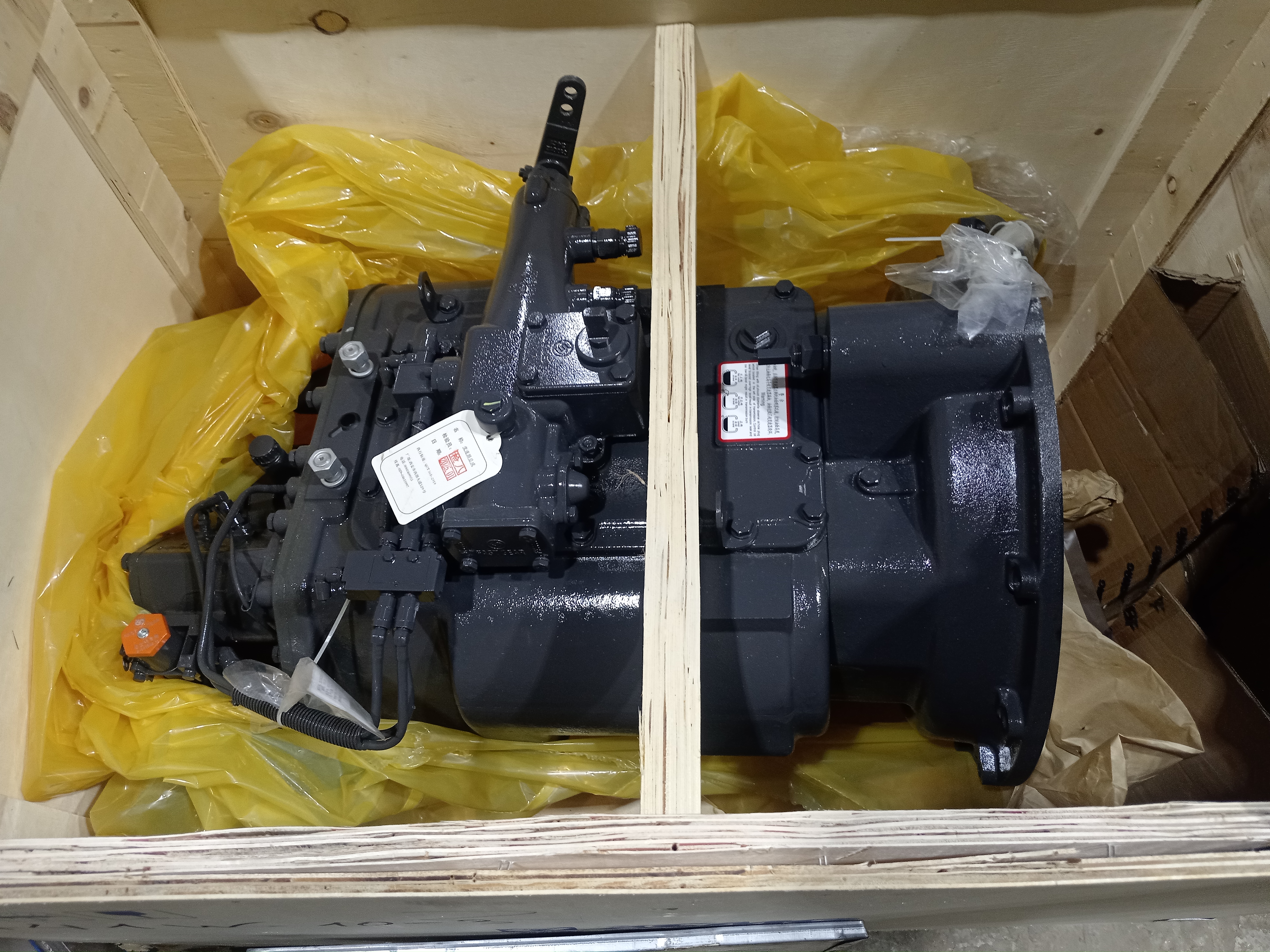 КПП 8JS118TB-B в сборе XCT25 XCT30